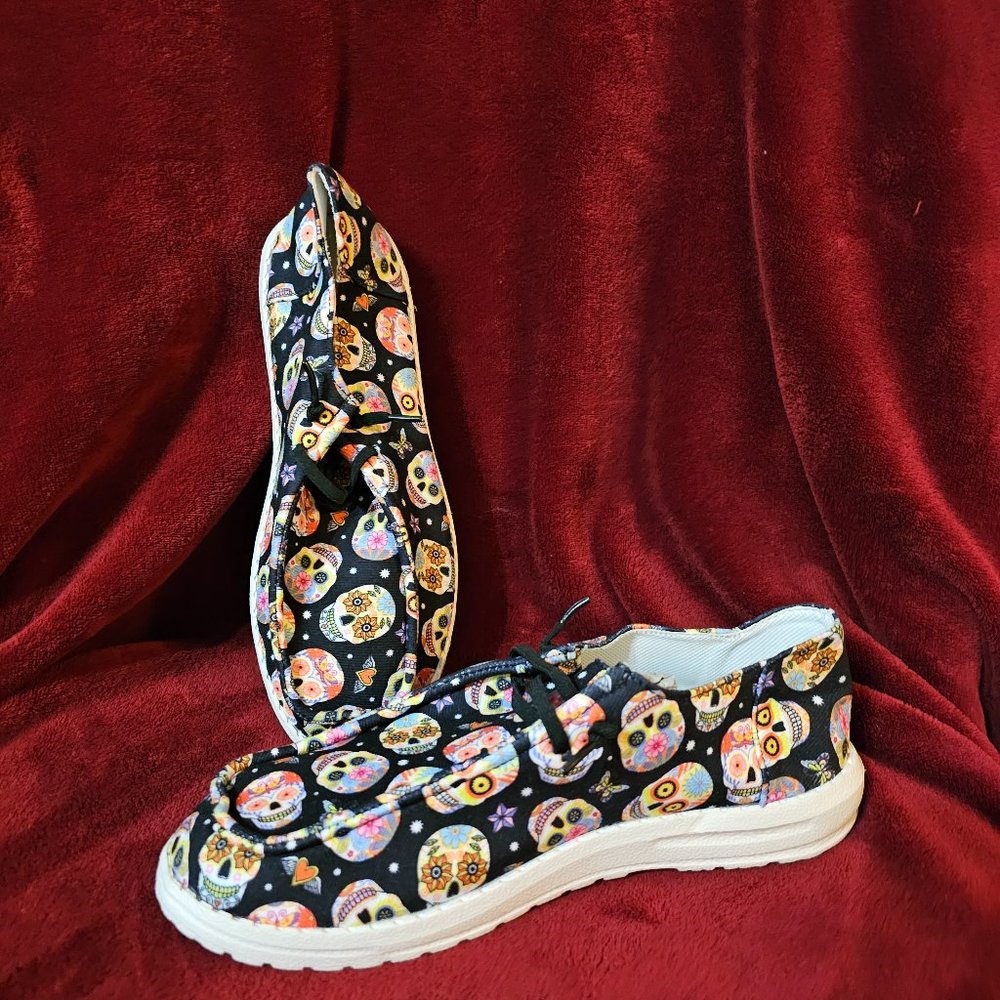 NWOT Day of the Dead Canvas Shoes